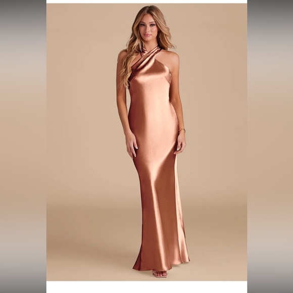 AZAZIE DORETTA
Bronzer Mermaid Bow Metallic Satin Dress Size 4 Bridesmaids dress - Picture 2 of 7
